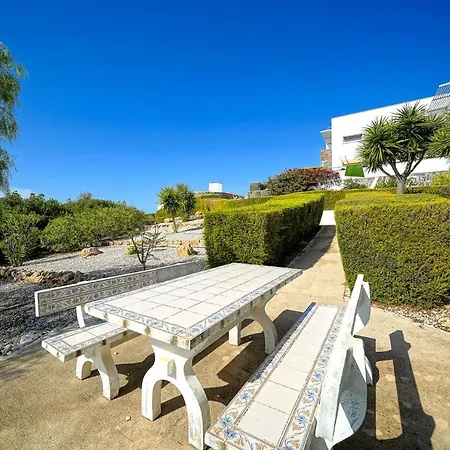 Ocean View Townhouse, Gated Complex, Pool 別荘 Patroves